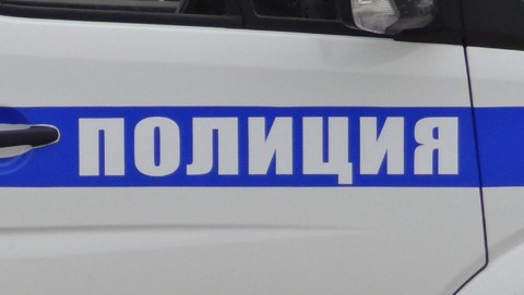 Полицейские Поронайска установили подозреваемую в совершении кражи ювелирного изделия
